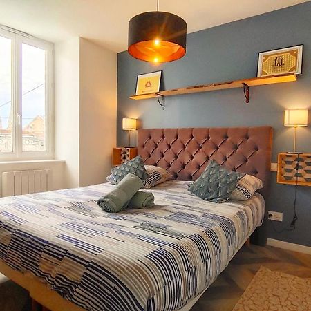 Votre Escale - Magellan Cinema Apartment Ниор Екстериор снимка