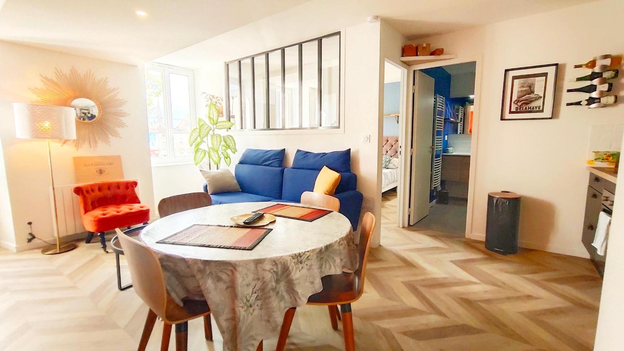 Votre Escale - Magellan Cinema Apartment Ниор Екстериор снимка