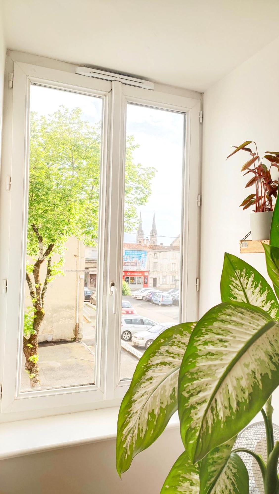 Votre Escale - Magellan Cinema Apartment Ниор Екстериор снимка
