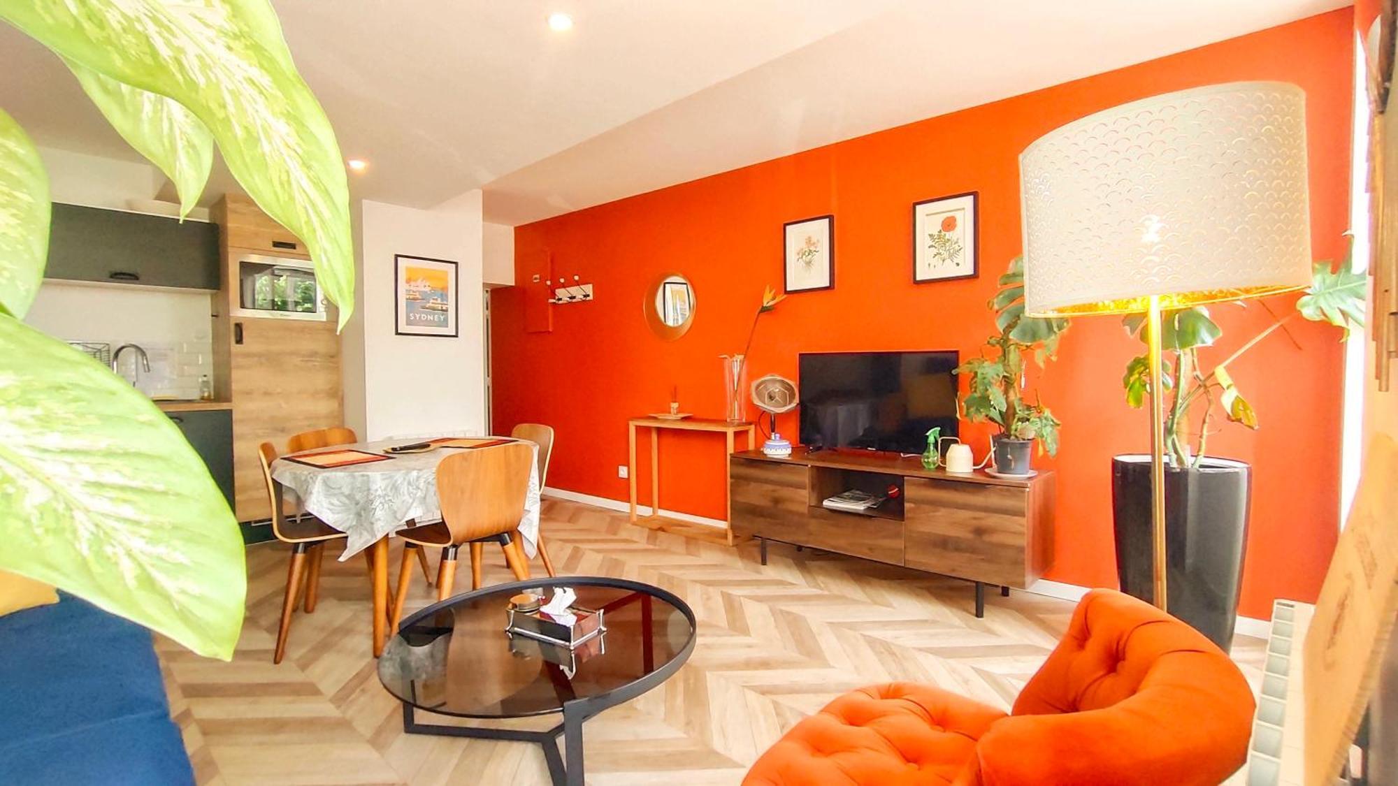 Votre Escale - Magellan Cinema Apartment Ниор Екстериор снимка